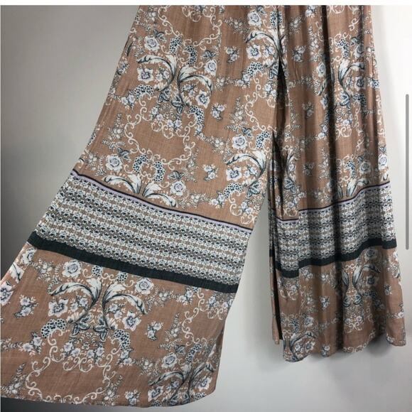 Anthropologie Otis and MacLain Florence bohemian printed wide leg pants - Picture 5 of 8